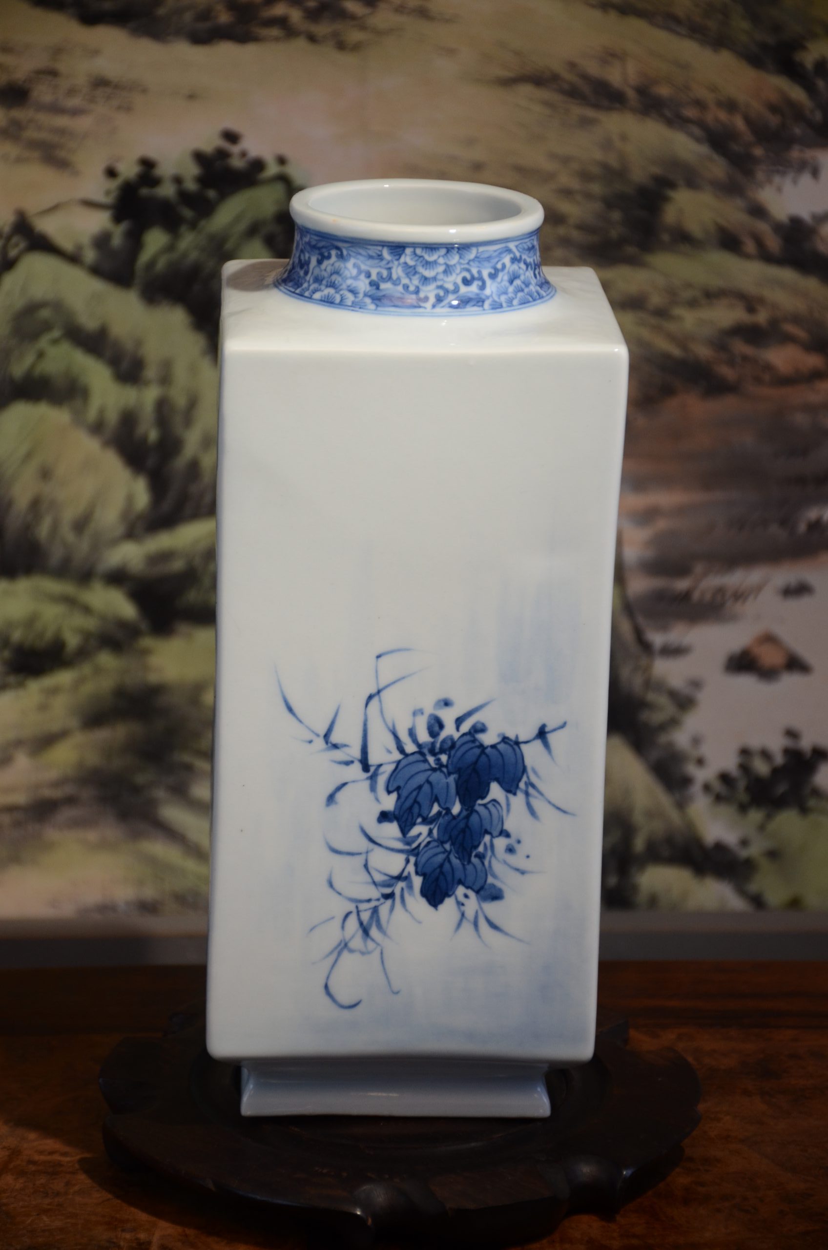 王步青花四方琮式瓶Blue and White Square Cong-Style Vase by 